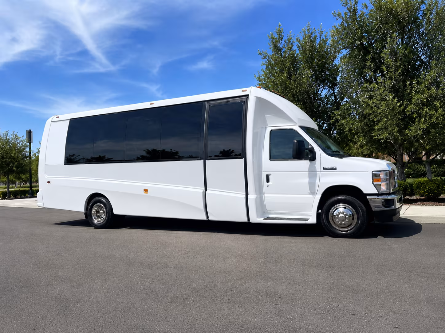cactus league spring training bus rentals in glendale