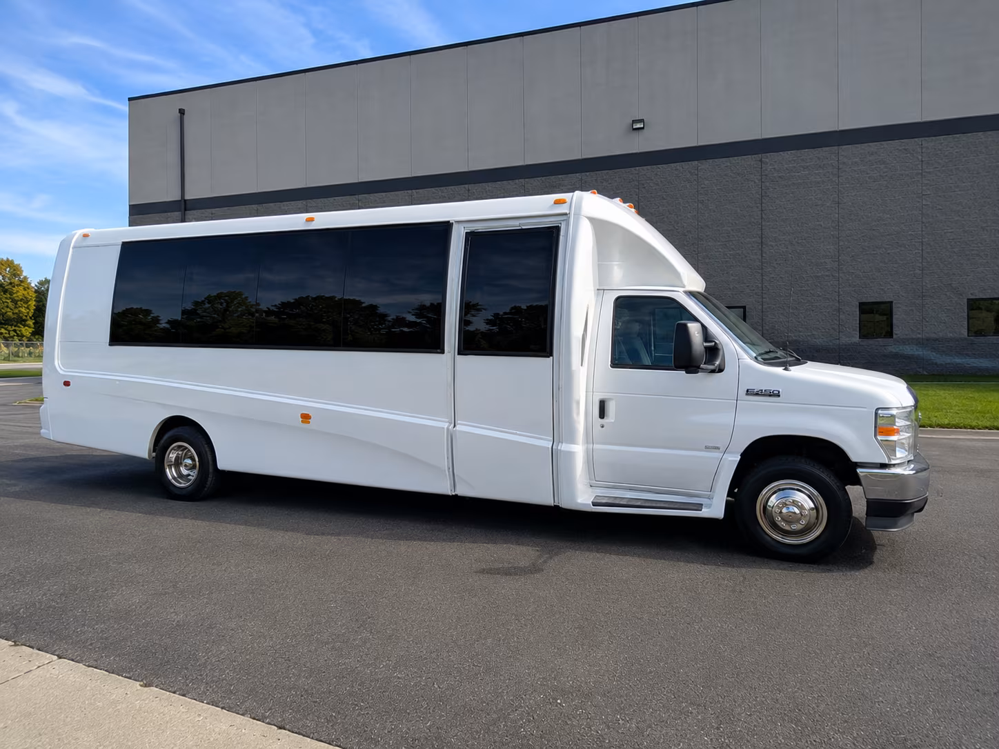 cardinals game day bus rentals to state farm stadium