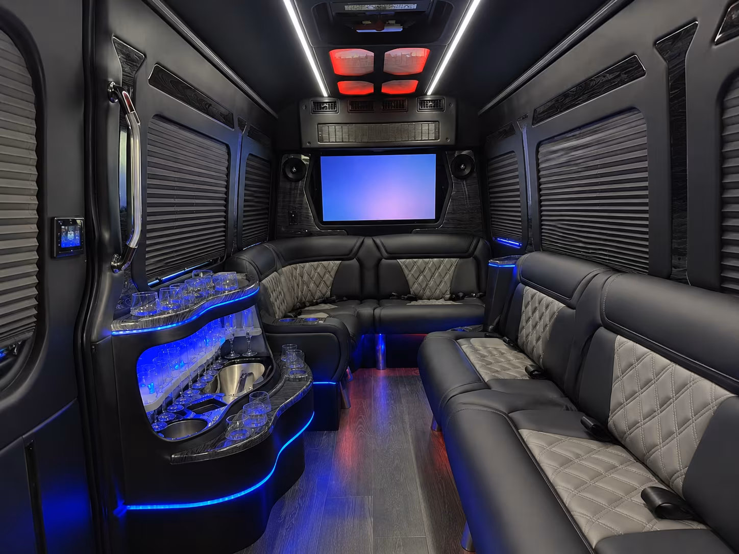 choosing the right bus size for your glendale employee shuttle