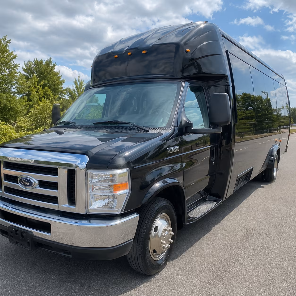 party bus transportation for glendale area proms at apollo