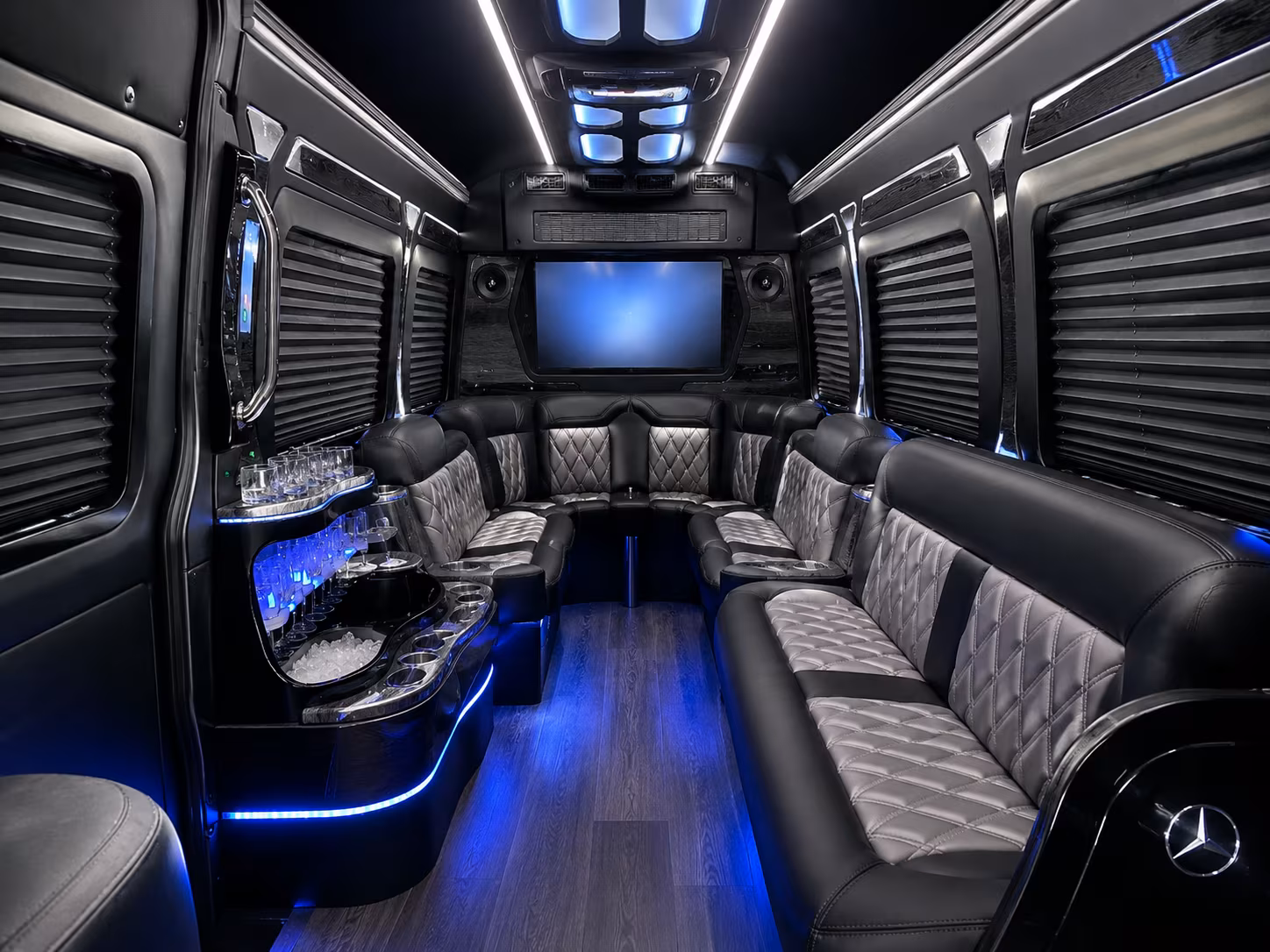 tempe get the whole group to the dance with tempe prom transportation
